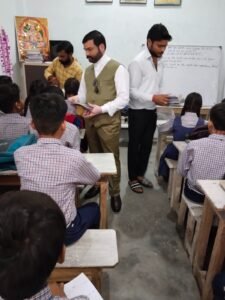 LUCKNOW: इंडिया 24X7 लाइव टीवी के प्रधान संपादक सुनील वर्मा “सोनू” जी का जन्मदिन बड़े ही धूमधाम से मनाया गया 5 WhatsApp Image 2023 07 25 at 3.33.56 AM 1