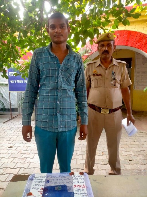 Lakhimpur kheri: कोतवाली सदर पुलिस ने चोरी की 5 मोबाइल बरामद कर अभियुक्त को गिरफ्तार किया