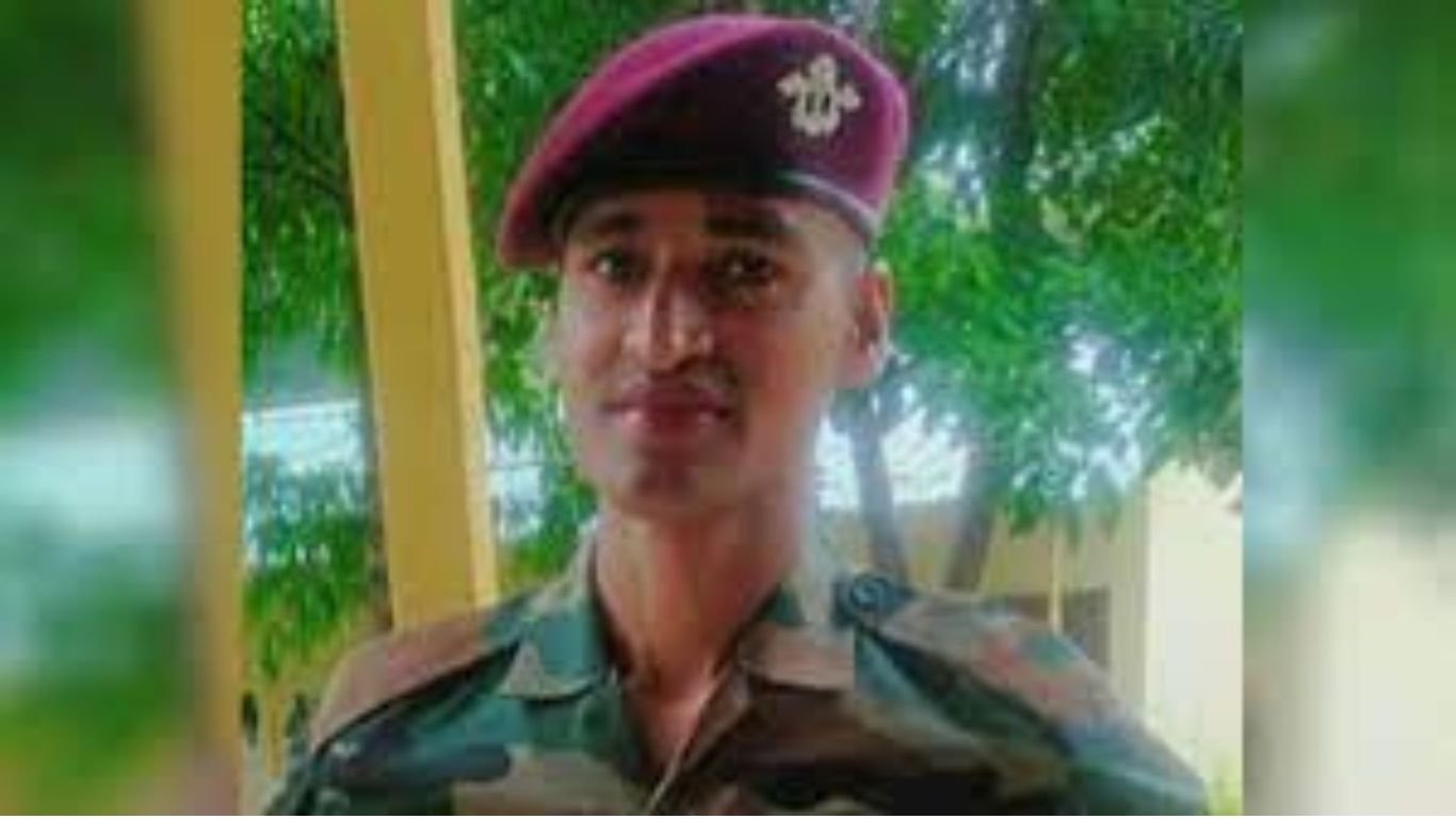 Aligarh: बारात की तैयारी थी… दूल्हा बनने से पहले कश्मीर में शहीद हो गया बेटा, गांव में मातम