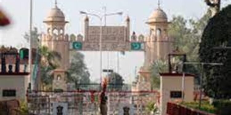 Chandigarh: पंजाब में हुसैनीवाला बॉर्डर पर BSF ने एक पाकिस्तानी घुसपैठिये को पकड़ा 1 Chandigarh: पंजाब में हुसैनीवाला बॉर्डर पर BSF ने एक पाकिस्तानी घुसपैठिये को पकड़ा