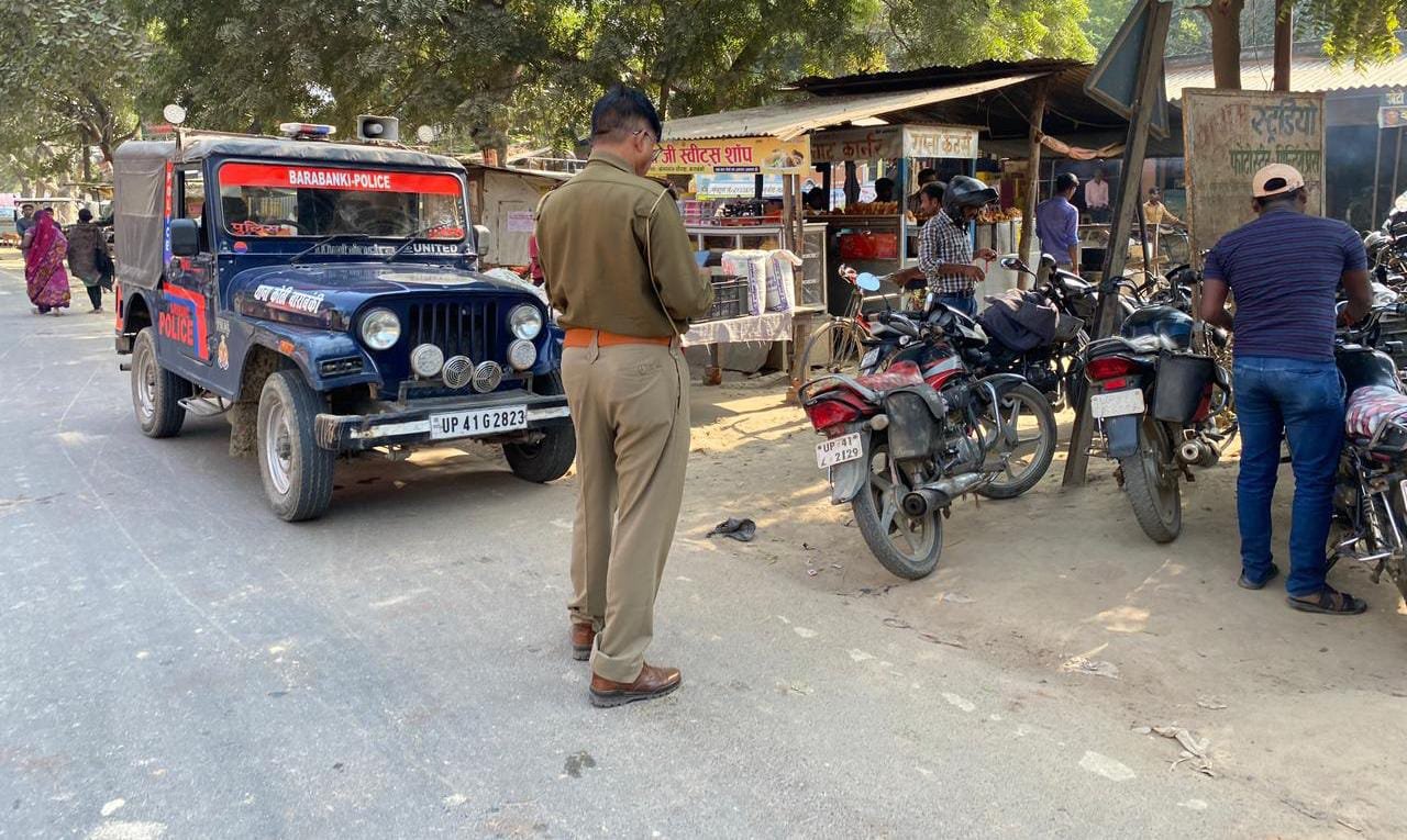 Barabanki: लोगों का चालान कर रहे दरोगा साहब की खुद की गाड़ी के नहीं मजबूत है कागज