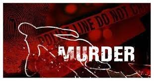 Barabanki News: अवैध संबंध के शक में पति ने पत्नी को फावड़े से काटकर उतारा मौत के घाट 3 image 94