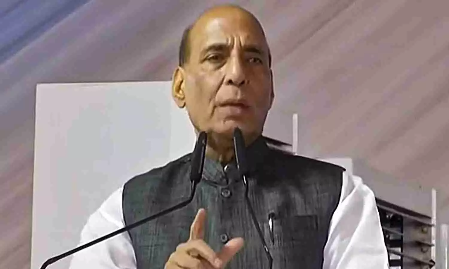 UP News: मथुरा में खुलेगा देश का पहला महिला सैन्य विद्यालय! लड़कियों को मिलेगा मिलिट्री ट्रेनिंग के साथ-साथ सीबीएसई शिक्षा