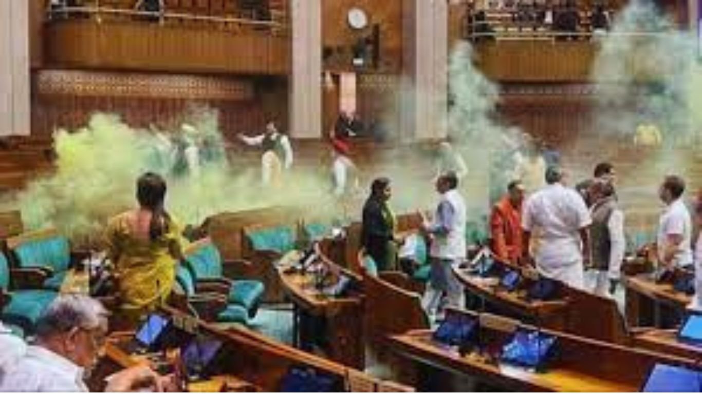 Parliament Security Breach: 'आपके पास कोई वकील है?', संसद मामले के आरोपी ने कहा 'नहीं' तो कोर्ट ने लीगल सेल को दिए खास आदेश