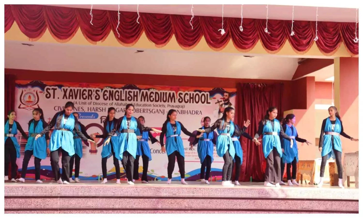 Sonbhadra News : वार्षिकोत्सव में मनोहारी प्रस्तुतियों ने किया मंत्रमुग्ध, नृत्य और नाटिका के जरिए बच्चों ने दिखाई प्रतिभा