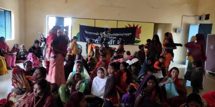 Hindalco: रेणुकूट में हेल्दी बेबी शो: ग्रामीण माताओं को जागरूक करने का सराहनीय प्रयास