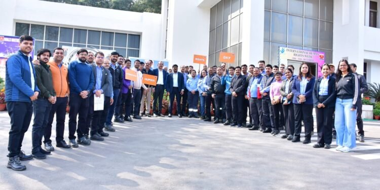 रेणुकूट: उत्साह के साथ मनाया गया अंतर्राष्ट्रीय मानवाधिकार दिवस 1 रेणुकूट: उत्साह के साथ मनाया गया अंतर्राष्ट्रीय मानवाधिकार दिवस