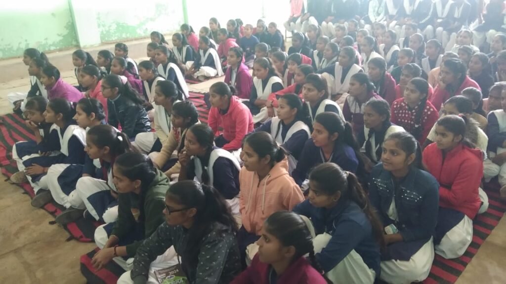 Prayagraj News: रामनगर में एचआईवी और सिफलिस जागरूकता कार्यक्रम 5 WhatsApp Image 2023 12 13 at 09.28.30 1