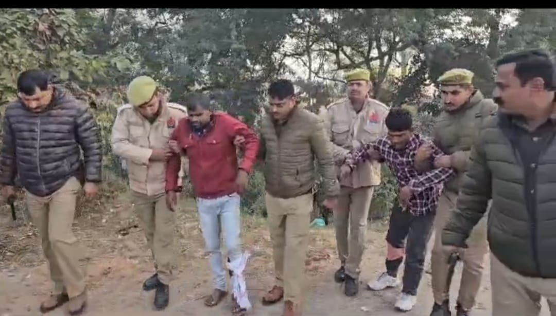 Sitapur: 25,000-25000/- रूपए के इनामी 02 अन्तर्जनपदीय शातिर अपराधी पुलिस मुठभेड़ में गिरफ्तार