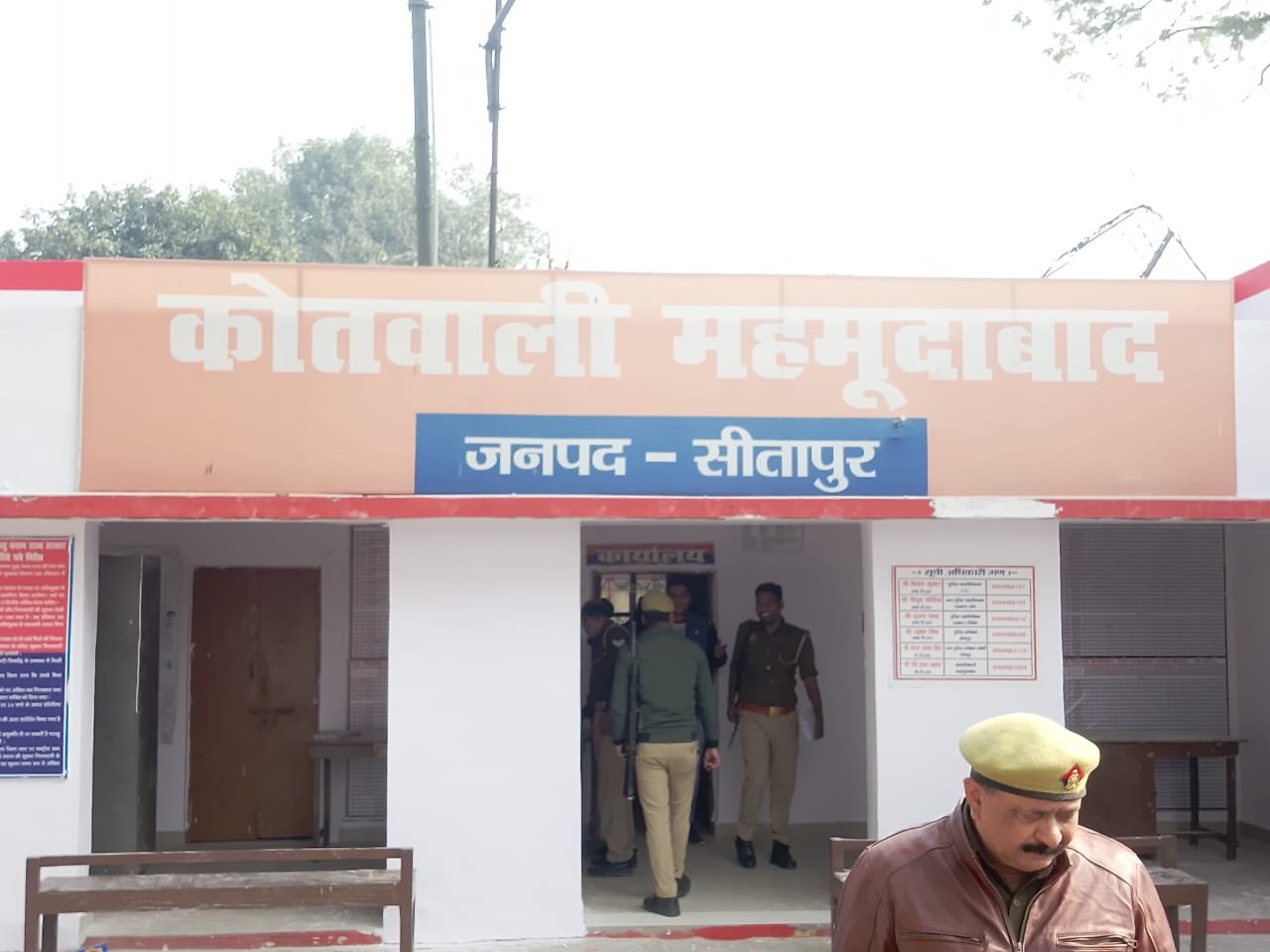Sitapur: अज्ञात महिला का खेत में मिला शव,मामला संदिग्ध