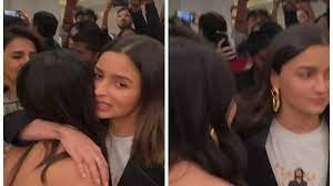 Rashmika-Alia Bhatt Viral Video: रश्मिका मंदाना संग आलिया भट्ट ने किया गंदा बर्ताव, भड़के लोग 1 image 12