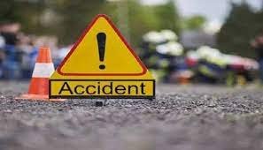 Bahraich Road Accident : बहराइच में दर्दनाक हादसा ! प्राइवेट बस और ट्रक में आमने सामने टक्कर, तीन की मौत, दर्जनों घायल 2 image 562
