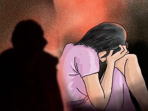 Gorakhpur News: मेडिकल छात्रा से यौन उत्पीड़न! इस अधिकारी पर लगा है आरोप