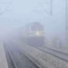 Train Delay: घने कोहरे के कारण लेट चल रही कई ट्रेनें, रेलवे ने जारी की लिस्ट 5 Train Delay: घने कोहरे के कारण लेट चल रही कई ट्रेनें, रेलवे ने जारी की लिस्ट
