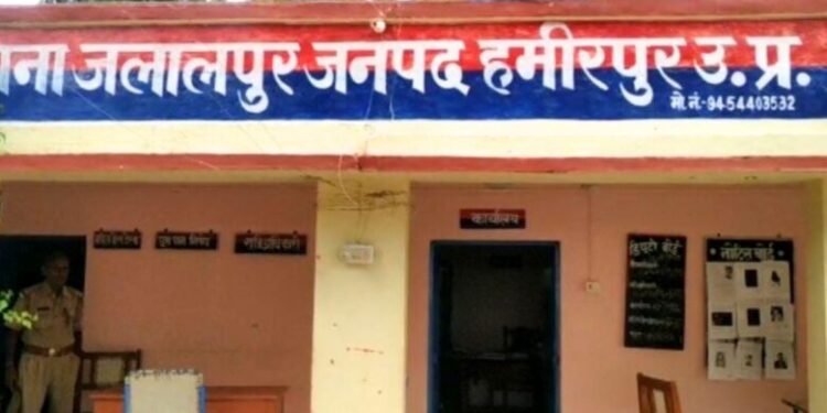 UP News: शर्मनाक! बुजुर्ग ने 16 वर्षीय किशोरी को बनाया बिन ब्याही मां 1 UP News: शर्मनाक! बुजुर्ग ने 16 वर्षीय किशोरी को बनाया बिन ब्याही मां