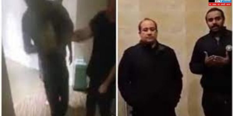 Rahat Fateh Ali Khan Viral Video: चप्पलों से शख्स को पीटते राहत फतेह अली खान का वीडियो वायरल, पाकिस्तानी सिंगर ने दी सफाई 1 Rahat Fateh Ali Khan Viral Video: चप्पलों से शख्स को पीटते राहत फतेह अली खान का वीडियो वायरल, पाकिस्तानी सिंगर ने दी सफाई