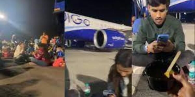 Indigo Airlines: रनवे पर खाना खाने के लिए मजबूर यात्रियों के मामले में एक्शन, मंत्रालय ने Indigo को जारी किया नोटिस 1 Indigo Airlines: रनवे पर खाना खाने के लिए मजबूर यात्रियों के मामले में एक्शन, मंत्रालय ने Indigo को जारी किया नोटिस