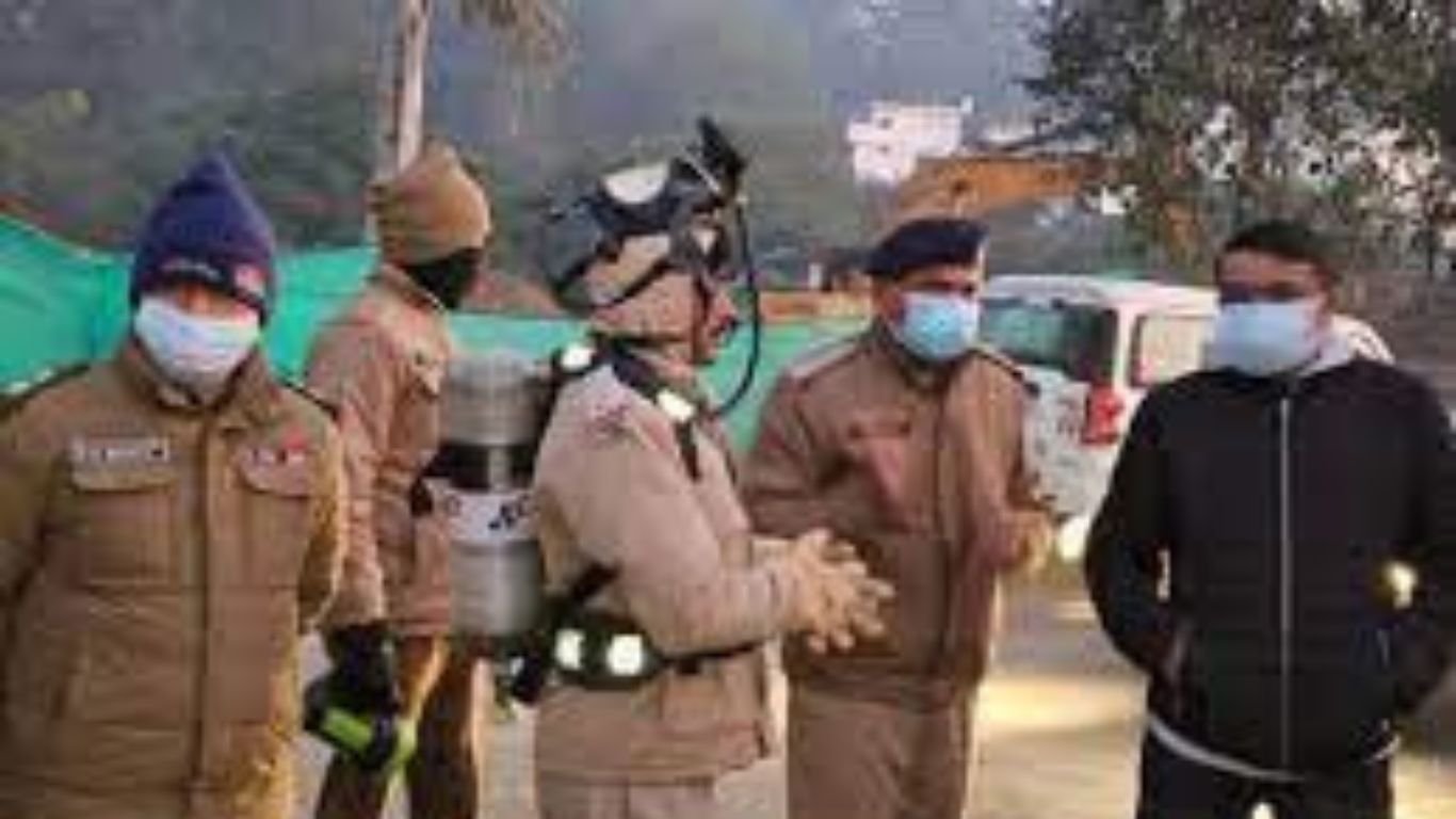 Dehradun News: देहरादून में क्लोरीन गैस का रिसाव, लोगों को सांस लेने में दिक्कत, इलाके को कराया गया खाली