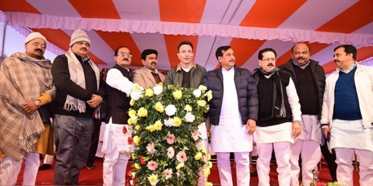 Lakhimpur Kheri: लखीमपुर-खीरी को 59 निर्माण परियोजनाओं की सौगात, PWD मंत्री जितिन प्रसाद, केंद्रीय मंत्री और सदर MLA ने किया लोकार्पण