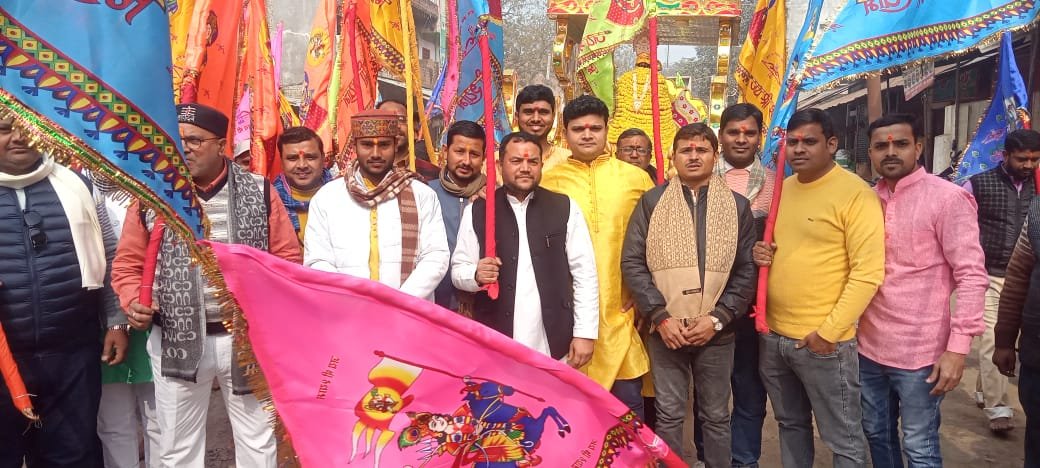 Amethi: खाटू श्याम शोभा यात्रा में शामिल हुए हजारों भक्तगण गाजे बाजे के साथ निकाली गई शोभा यात्रा
