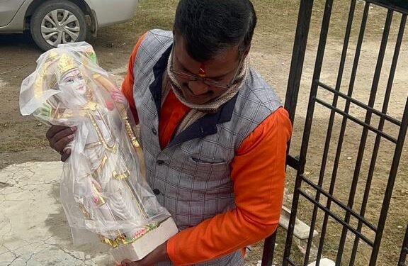 lucknow: लखनऊ में श्री राम भगवान की मूर्ति स्थापना के लिए कलश यात्रा निकाली गई 1 lucknow: लखनऊ में श्री राम भगवान की मूर्ति स्थापना के लिए कलश यात्रा निकाली गई