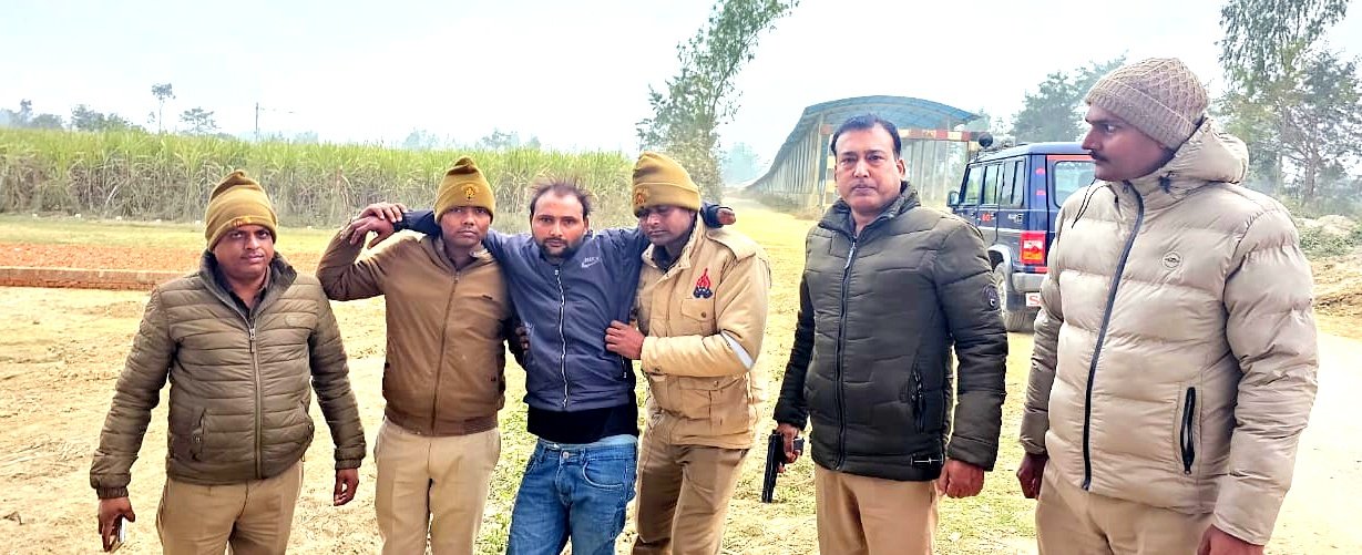 Sitapur: सीतापुर में पुलिस मुठभेड़ में 25,000 रुपये का इनामी अपराधी गिरफ्तार