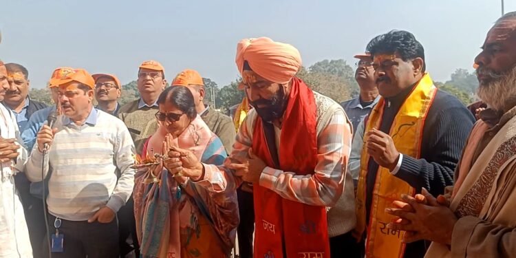 Sonbhadra: हिण्डाल्को में दीवाली की तरह मनाया गया रामलला की प्राण-प्रतिष्ठा का उत्सव