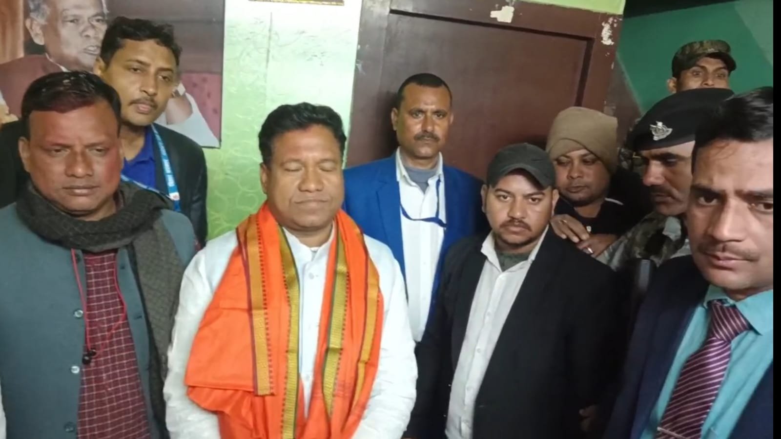 Bihar Politics: बिहार में एनडीए सरकार के बाद संतोष सुमन का गोदावरी आवास पर भव्य स्वागत