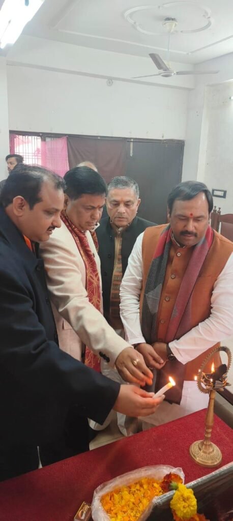 Lucknow News: आज भाजपा अवध क्षेत्र विधि प्रकोष्ठ के द्वारा आयोजित की गई बैठक 9 c2f2c40e 18ab 42df 8b41 62fcffaa1388