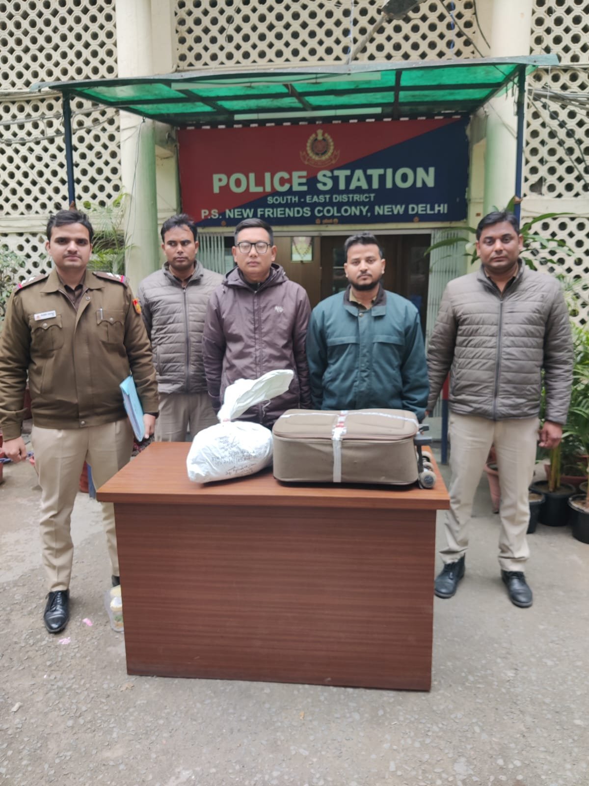 Delhi: दिल्ली पुलिस का नशे के खिलाफ अभियान जारी, दो तस्कर गिरफ्तार