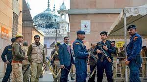 Varanasi Gyanvapi Case: जुमे को लेकर मुस्लिम पक्ष ने वाराणसी बंद करना का किया ऐलान