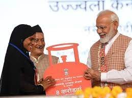 LPG Cylinder : महिला दिवस पर PM मोदी का बड़ा ऐलान, हुआ सस्ता LPG सिलेंडर ... 2 image 116