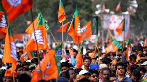 Bareilly News : संतोष गंगवार के कार्यालय पर भाजपा प्रदेशाध्यक्ष भूपेंद्र चौधरी को बनाया बंधक, लगाए मुर्दाबाद के नारे 3 image 103