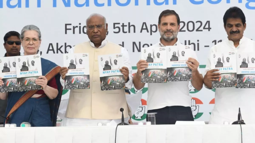 Congress Manifesto 2024 : कांग्रेस ने जारी किया घोषणा पत्र, जानिए क्या-क्या किए वादे? क्यों मचा घमासान? 1 image 9