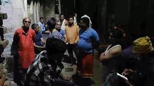 Chandauli News: जहरीली गैस से चार लोगों की मौत, मचा कोहराम 2 image 106