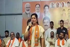 Navneet Rana controversial statement : नवनीत राणा का हैदराबाद में अकबरुद्दीन को जवाब , हमें सिर्फ 15 सेकेंड लगेंगे, ओवैसी ने किया पलटवार.... 5 image 117