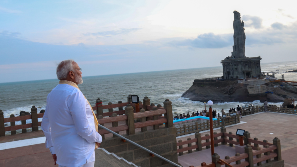 PM Modi : PM मोदी ने कन्याकुमारी में पहले की पूजा ,कुछ ऐसे बिताएंगे PM मोदी 45 घंटे 1 image 79