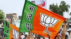UP Lok Sabha Election Result : जहां कम हुई गरीबी वहां घटीं बीजेपी की सीट,कांग्रेस की हुई बल्ले-बल्ले 4 image 131