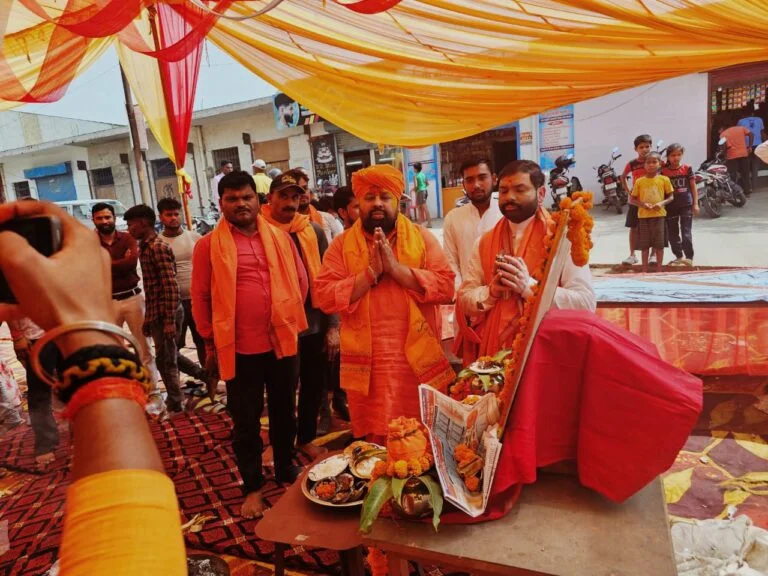 Lucknow News : बड़े ही धूमधाम से ज्येष्ठ माह के चौथे बड़े मंगल पर हुआ विशाल भंडारे का आयोजन