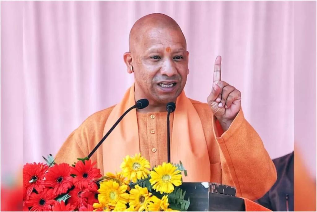 Lok Sabha Election 2024 : एक बार फिर प्रचंड बहुमत वाली मोदी सरकार बननी तय, वोट देकर बोले सीएम योगी 4 image 2