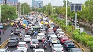Ghaziabad: पहली बारिश में ही नोएडा और गाजियाबाद की सड़कें हुईं लबालब, भीषण जाम में फंसे ऑफिस के लिए निकले लोग 2 image 214