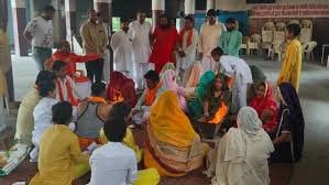 Indore Muslims converted: नीलोफर शेख से निकिता, रज्जाक बना रोहित; इंदौर में 30 मुस्लिमों ने अपनाया हिंदू धर्म 1 image 231