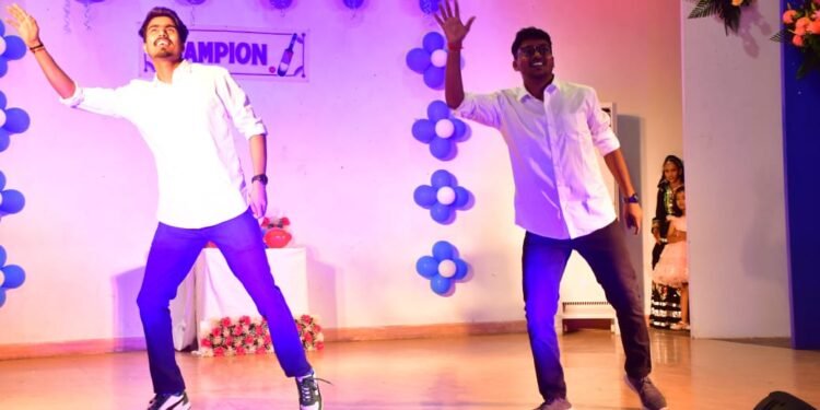 Sonbhadra: हिंडाल्को यूटिलिटीज़ विभाग द्वारा अभिनंदन समारोह आयोजित 1 WhatsApp Image 2024 07 12 at 8.17.14 PM