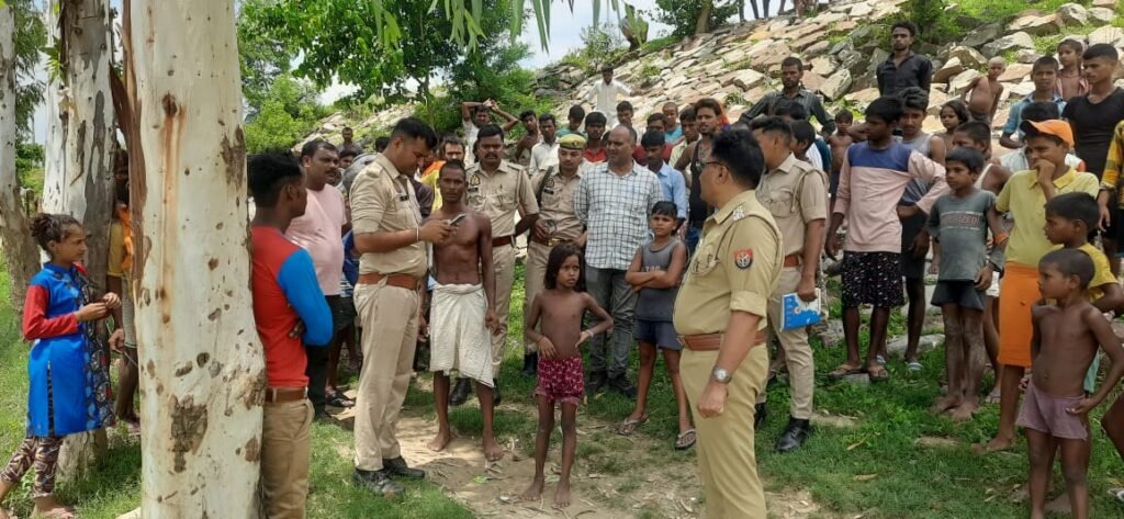 Sitapur: शौच के लिए गई युवती का फिसला पैर केवानी नदी में डूबी, एनडीआरएफ की टीम शव तलाशने में जुटी। 3 WhatsApp Image 2024 07 16 at 3.18.34 PM