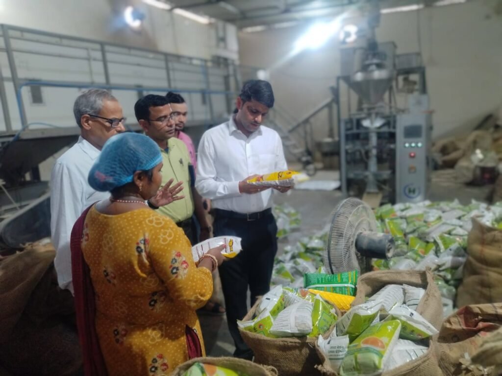 Lakhimpur: सीडीओ ने टीएचआर प्लांट, गो आश्रय स्थलो का किया निरीक्षण, दिए निर्देश 1 WhatsApp Image 2024 07 16 at 5.44.53 PM 1