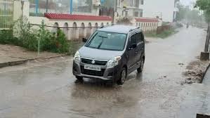 Delhi: दिल्ली-एनसीआर में बारिश से मौसम हुआ सुहाना, दर्ज हुआ ये नया रिकॉर्ड; लोगों ने छठे दिन ली राहत की सांस 2 image 121