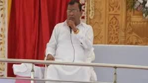 Hathras Stampede: भोले बाबा खुद को बताता था ईश्वर, 'चमत्कारी चाय' पीने के लिए दूर-दूर से आते थे लोग 3 image 55