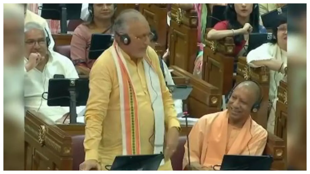 UP Assembly Monsoon Session : यूपी विधानसभा का मानसून सत्र में वित्त मंत्री सुरेश खन्ना ने सुनाई शायरी , खिलखिलाकर मुख्यमंत्री योगी हंस पड़े 1 image 72