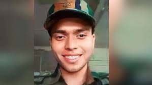 Agniveer Suicide: एयरफोर्स कैंपस में अग्निवीर ने गोली मारकर की आत्महत्या, एक दिन पहले परिवार से हुई थी फोन पर बात 1 image 72