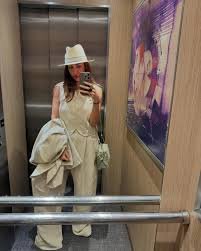 Malaika Arora: अर्जुन कपूर से ब्रेकअप के बाद Malaika Arora ने ट्रोलर्स के कमेंट को बताया घटिया, बोलीं - बुरा लगता है 3 image 115